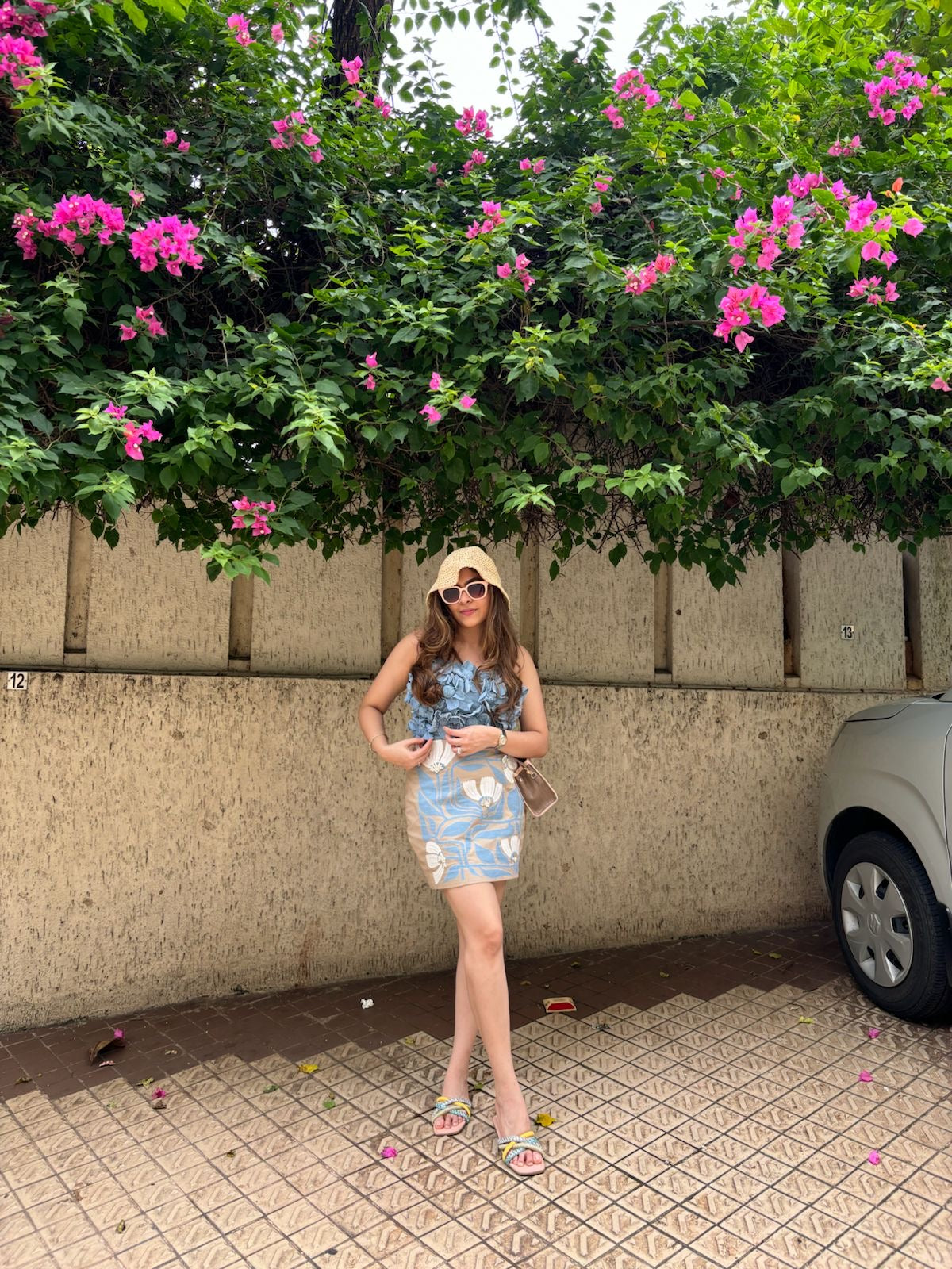FLORETTE CROP TOP WITH BEIGE APPLIQUE SKIRT