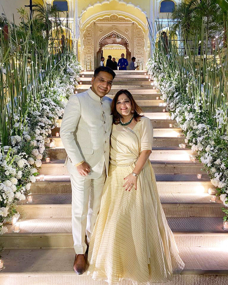 IVORY PRE DRAPED LUREX LEHENGA