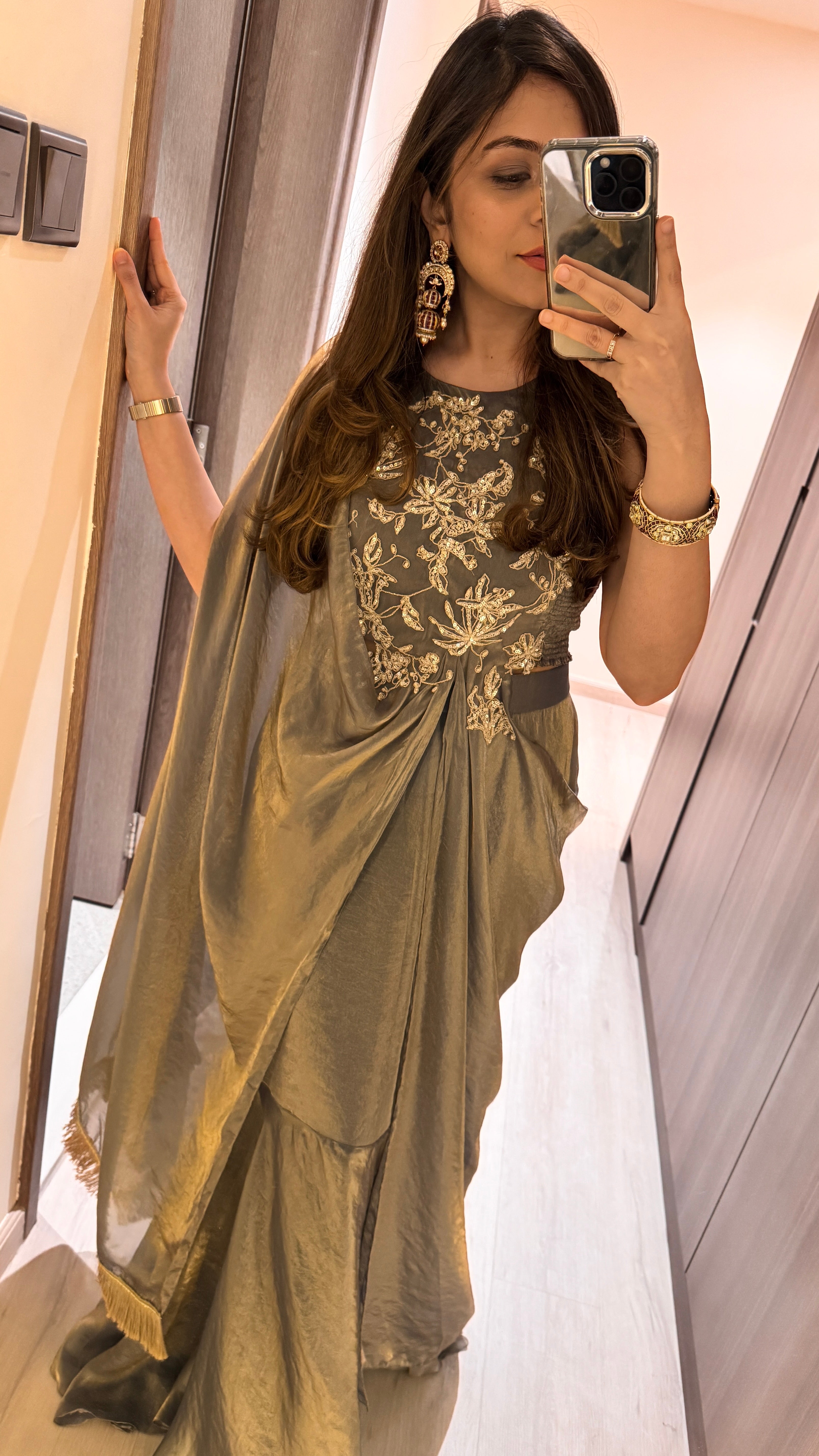 GREY TISSUE PRE- DRAPED SAREE