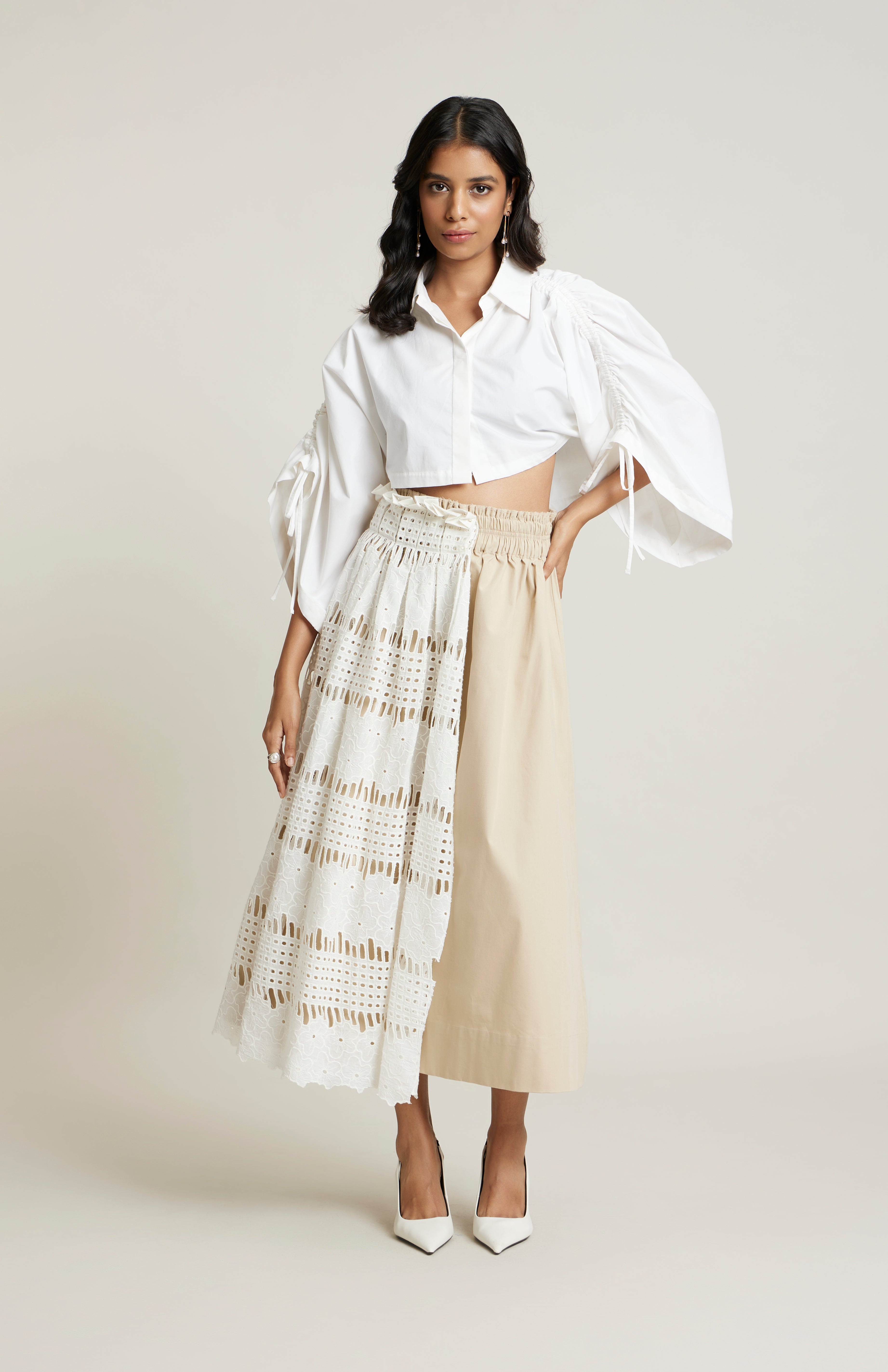 WHITE/ BEIGE JULIA SET