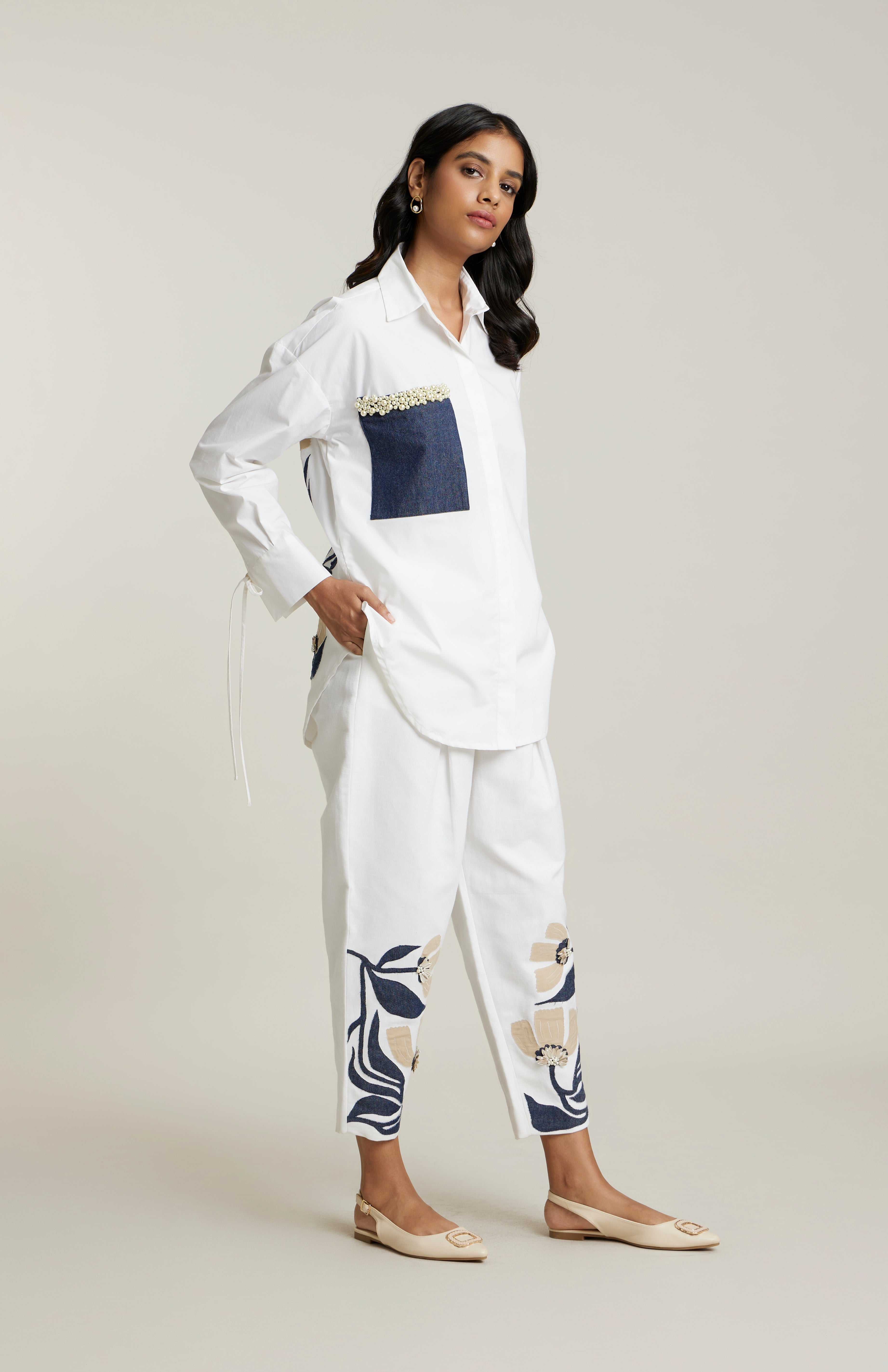 WHITE/BLUE MITISI TROUSERS