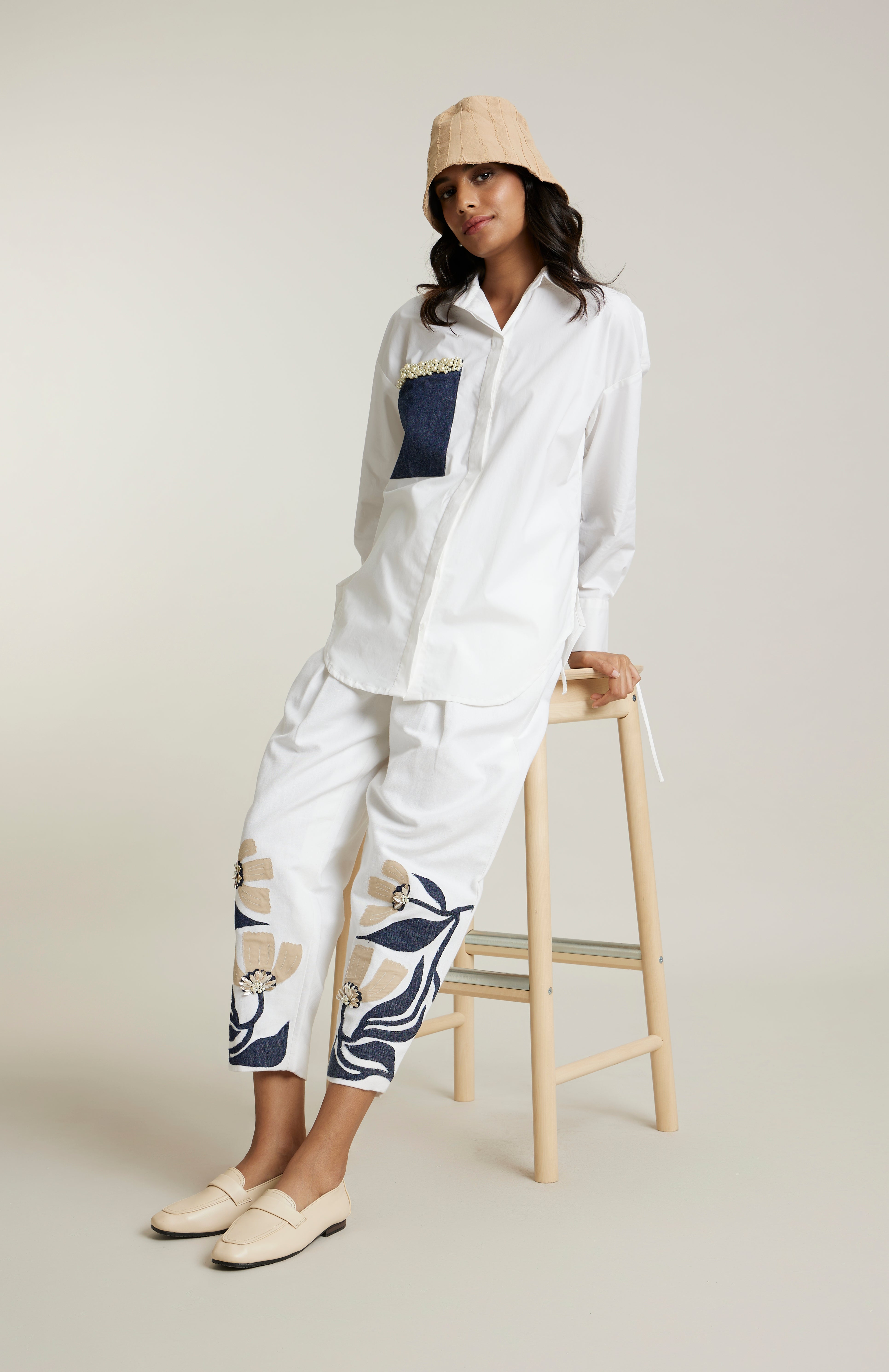 WHITE/BLUE MITISI TROUSERS